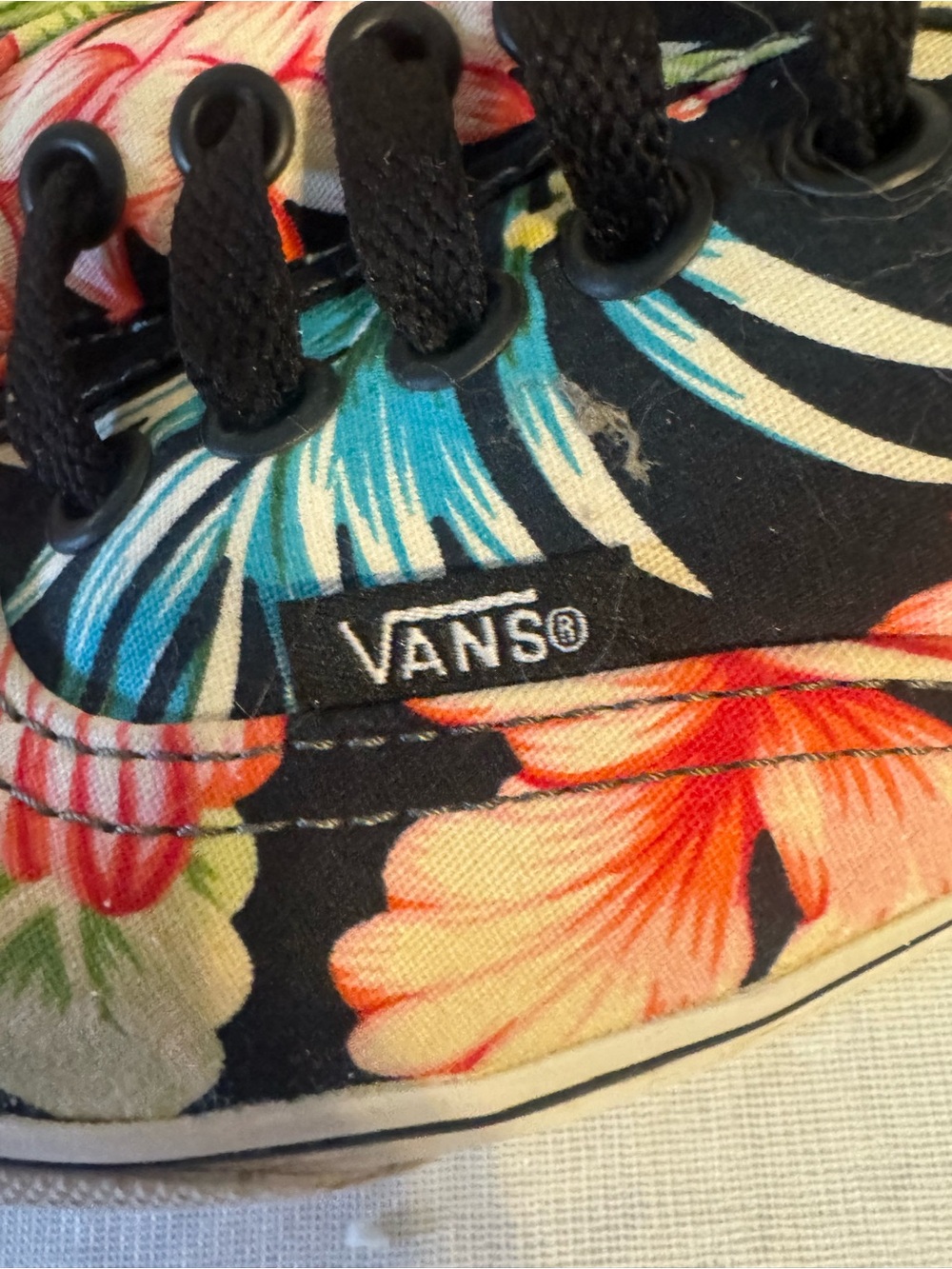 Vans - Picture 4 of 7